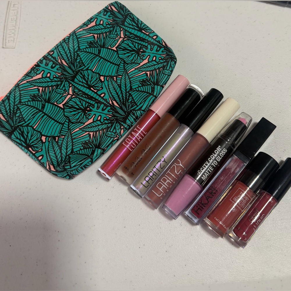Assorted Women’s Liquid Lipstick & Gloss Set